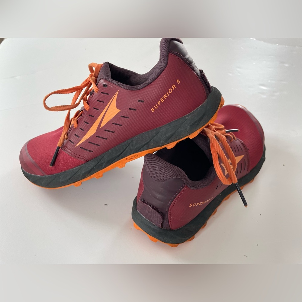 Altra Superior 5 trail running shoes women’s 10.5 maroon zero drop wide toe box